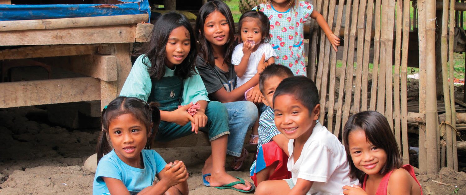 Philippines - People smiling - Photo: VOMC